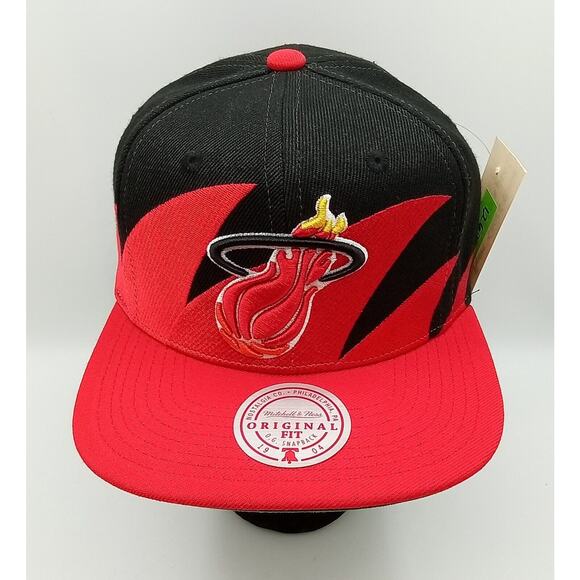 Miami Heat Shark Tooth Cap Mitchell & Ness Snapback - Picture 1 of 5